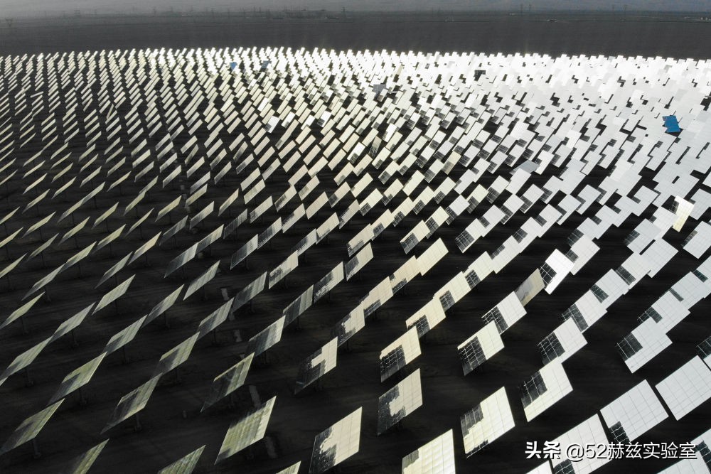 超级镜子发电站建设过程,1200面镜子发电