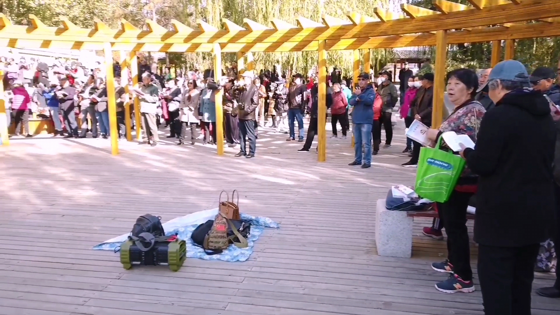 呼和浩特满都海公园晚上,呼和浩特市满都海公园有什么特点