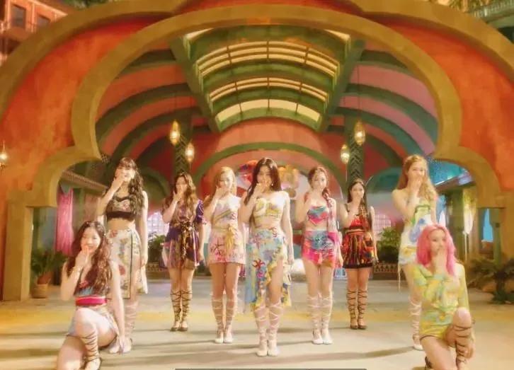 宣美拉长腿,宣美的腿真的那么长么