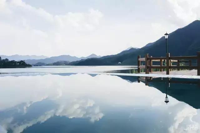 邂逅秋天的千岛湖!光看图已美醉,住这7家美宿避开人群赏湖景山色