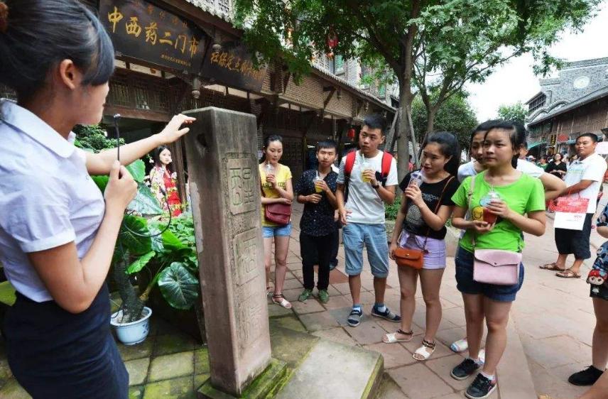 如何带旅行团旅游赚钱,旅行社旅游团为什么便宜