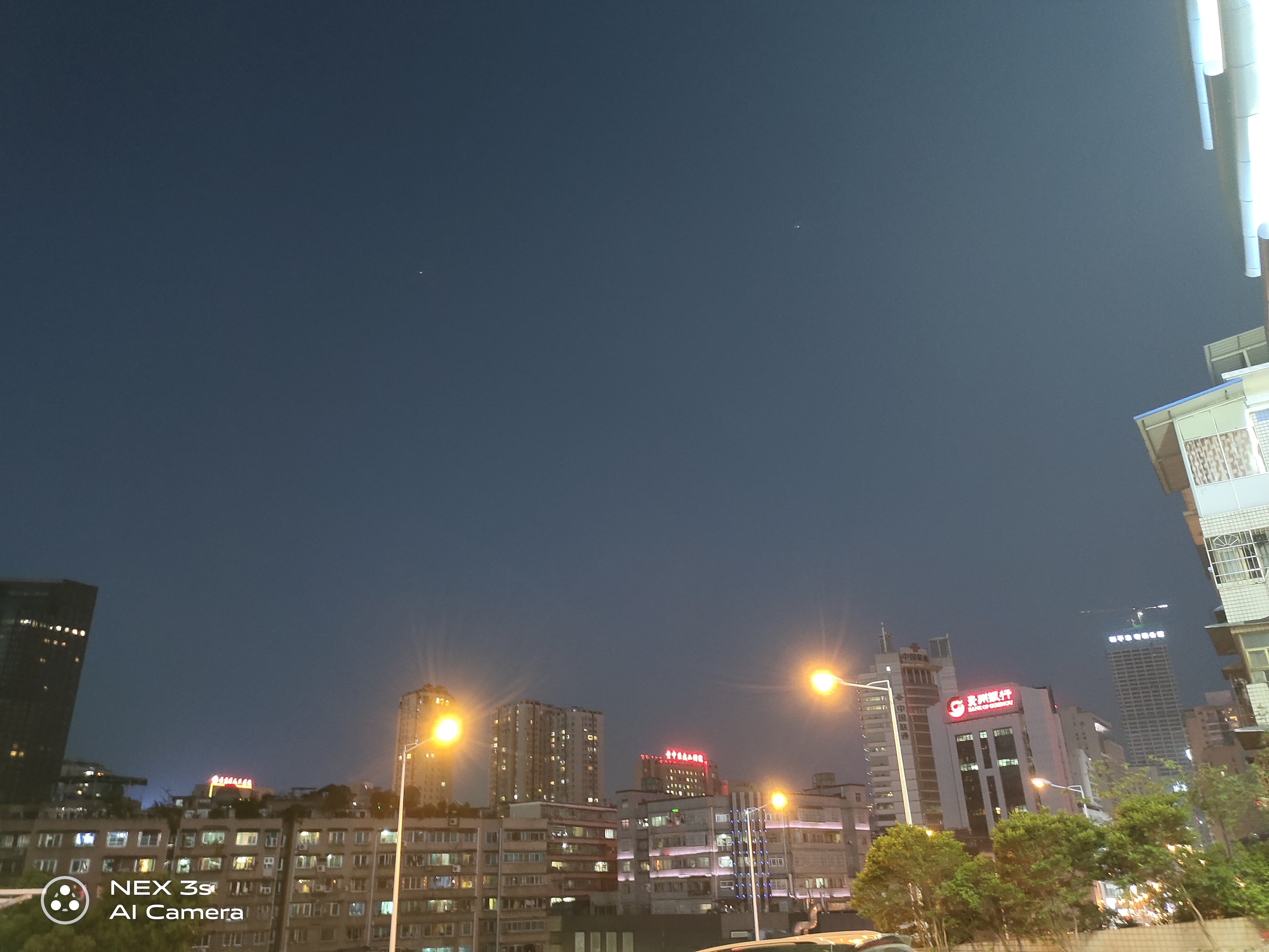 vivonex3搭载骁龙865,vivonex3s瀑布屏观感对比