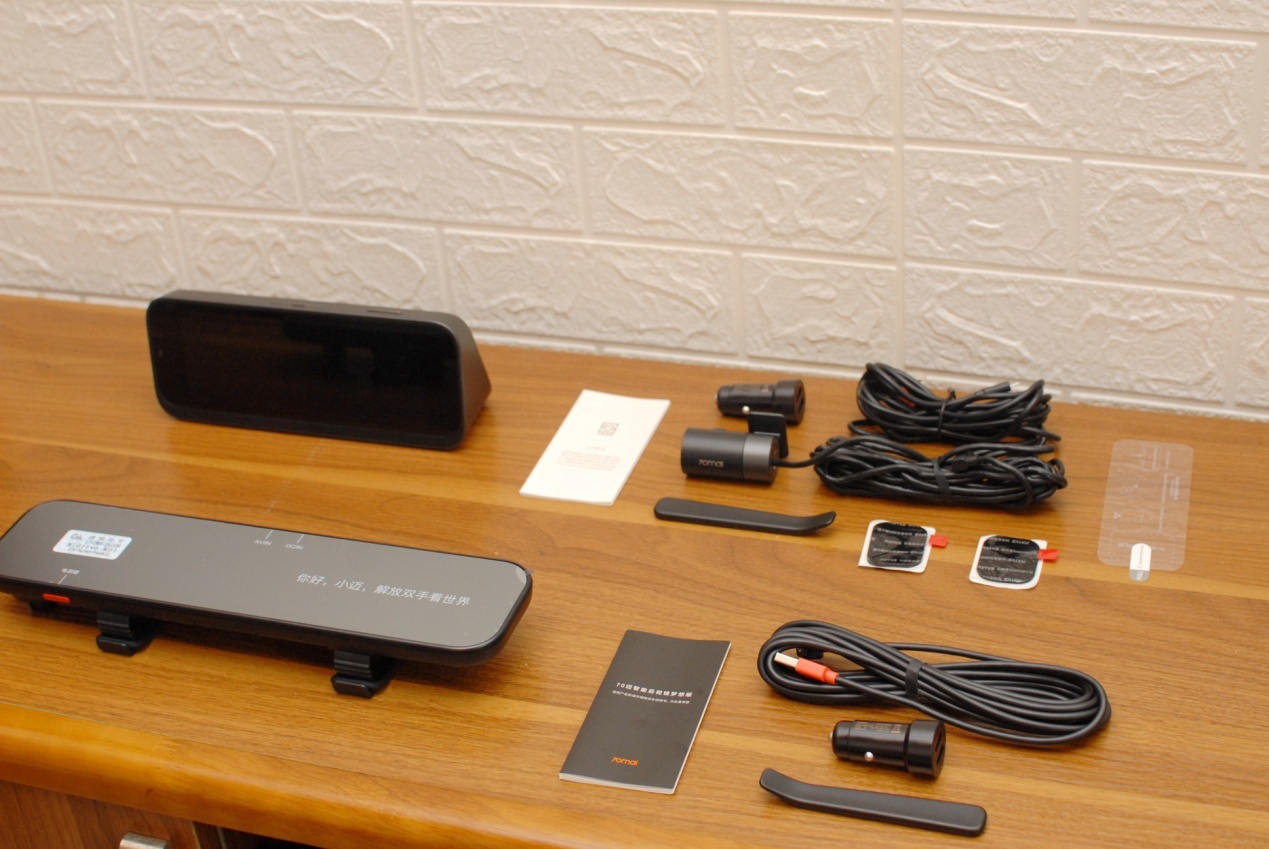 70迈智能后视镜梦想版评测,70迈智能后视镜和梦想版区别