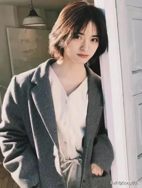 沈月捐2000被无情讽刺,私下捐赠1000副护目镜,亲自找渠道买口罩