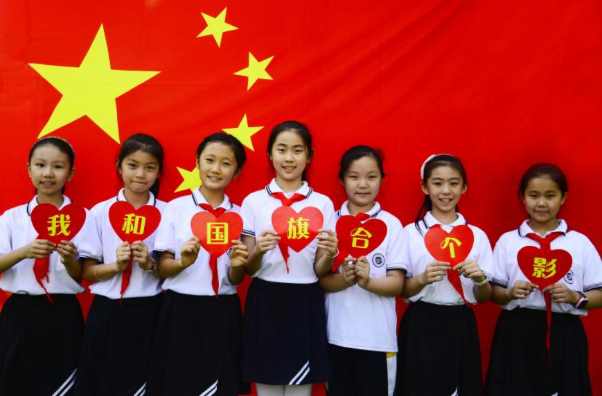 校长不让学生穿汉服进学校违法吗,校长不让学生穿耐克进学校