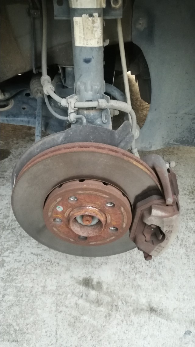 桑塔纳abs传感器更换教程,新桑塔纳更换机油压力传感器