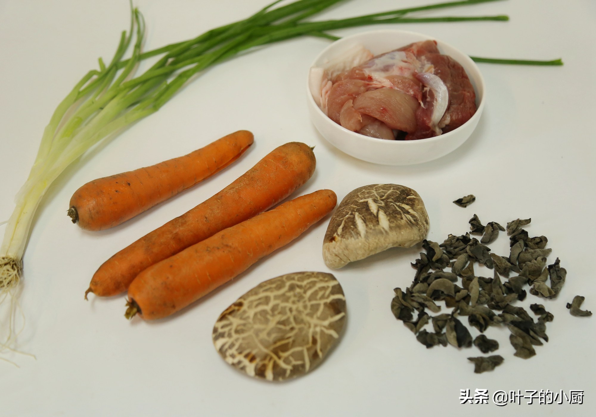 做馅饼咋做好吃,早餐薄薄的馅饼怎么做的