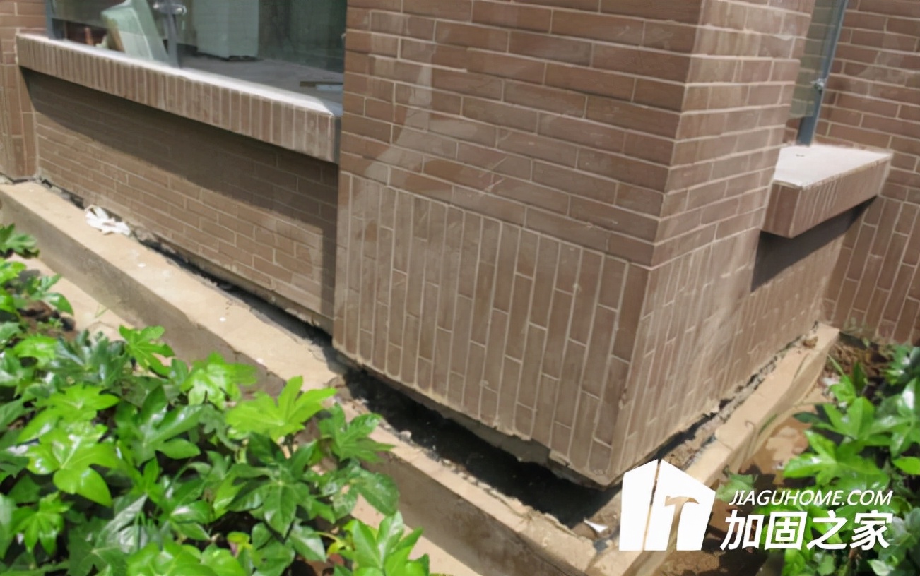 房屋地基下沉墙体开裂找谁,房屋基础下沉墙体有裂缝怎么处理