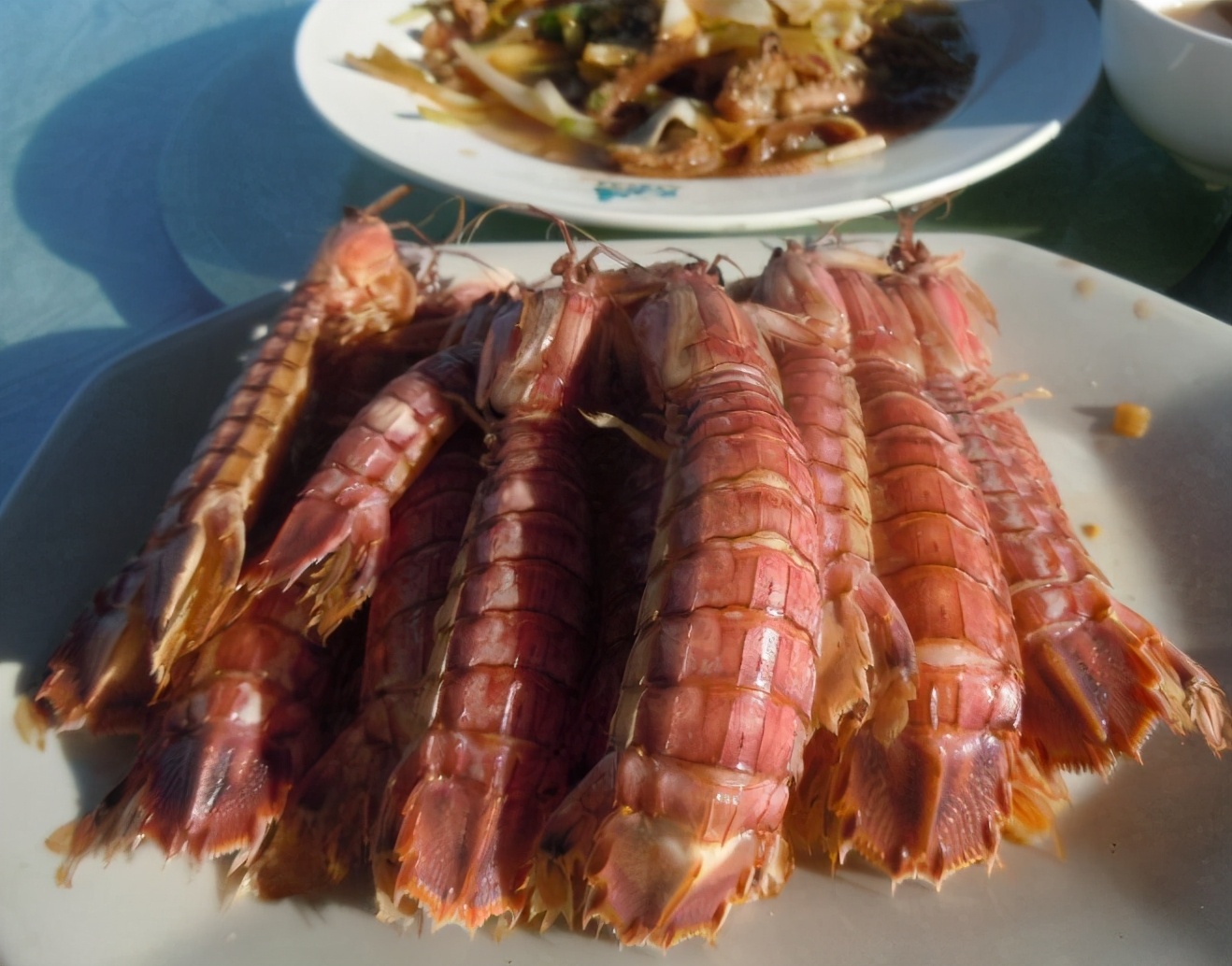 皮皮虾剥壳小技巧图解,快速剥皮皮虾壳