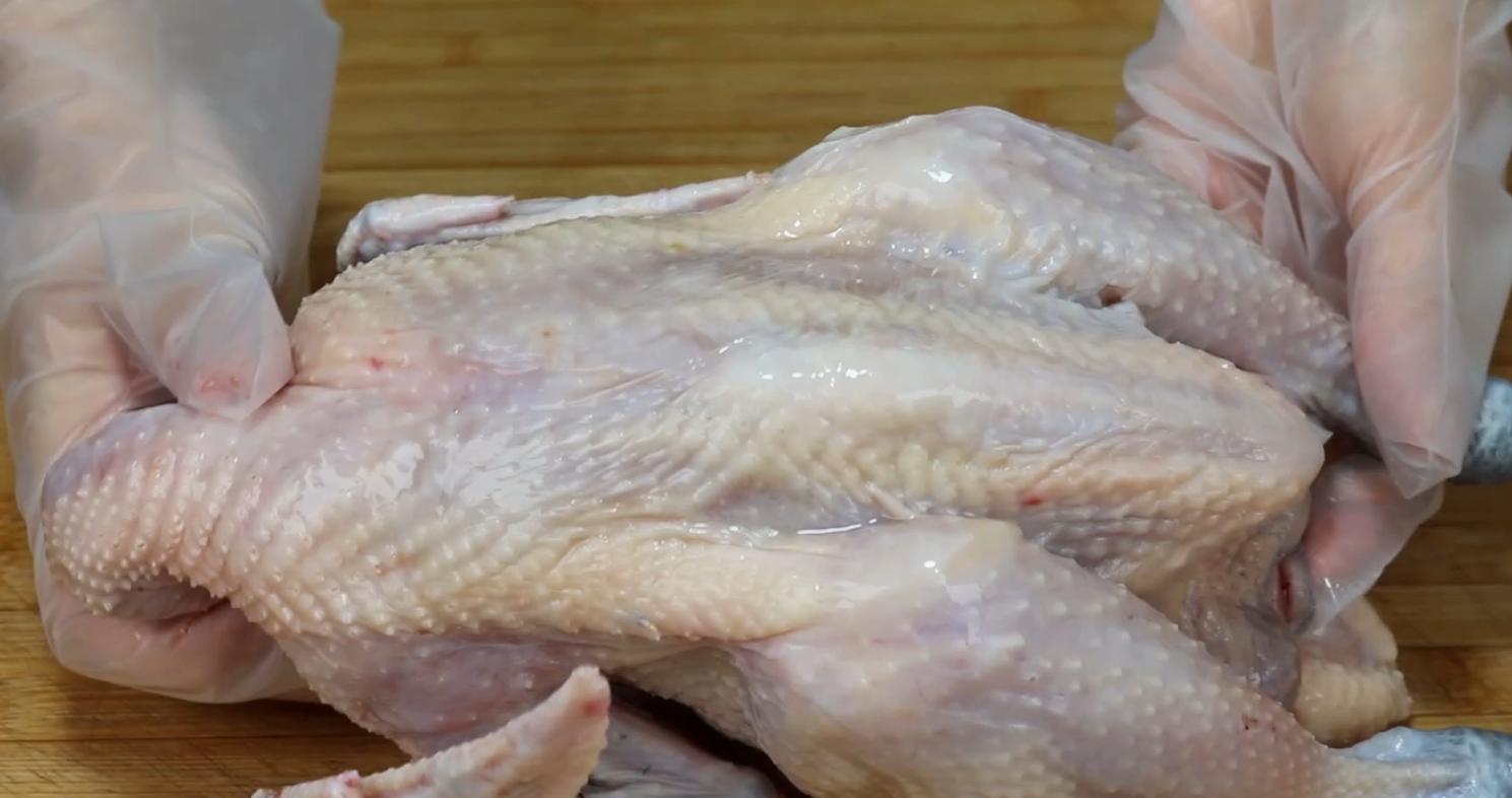 养鸡看外表听声音看粪便识鸡病,养鸡必须掌握鸡的十大生理习性