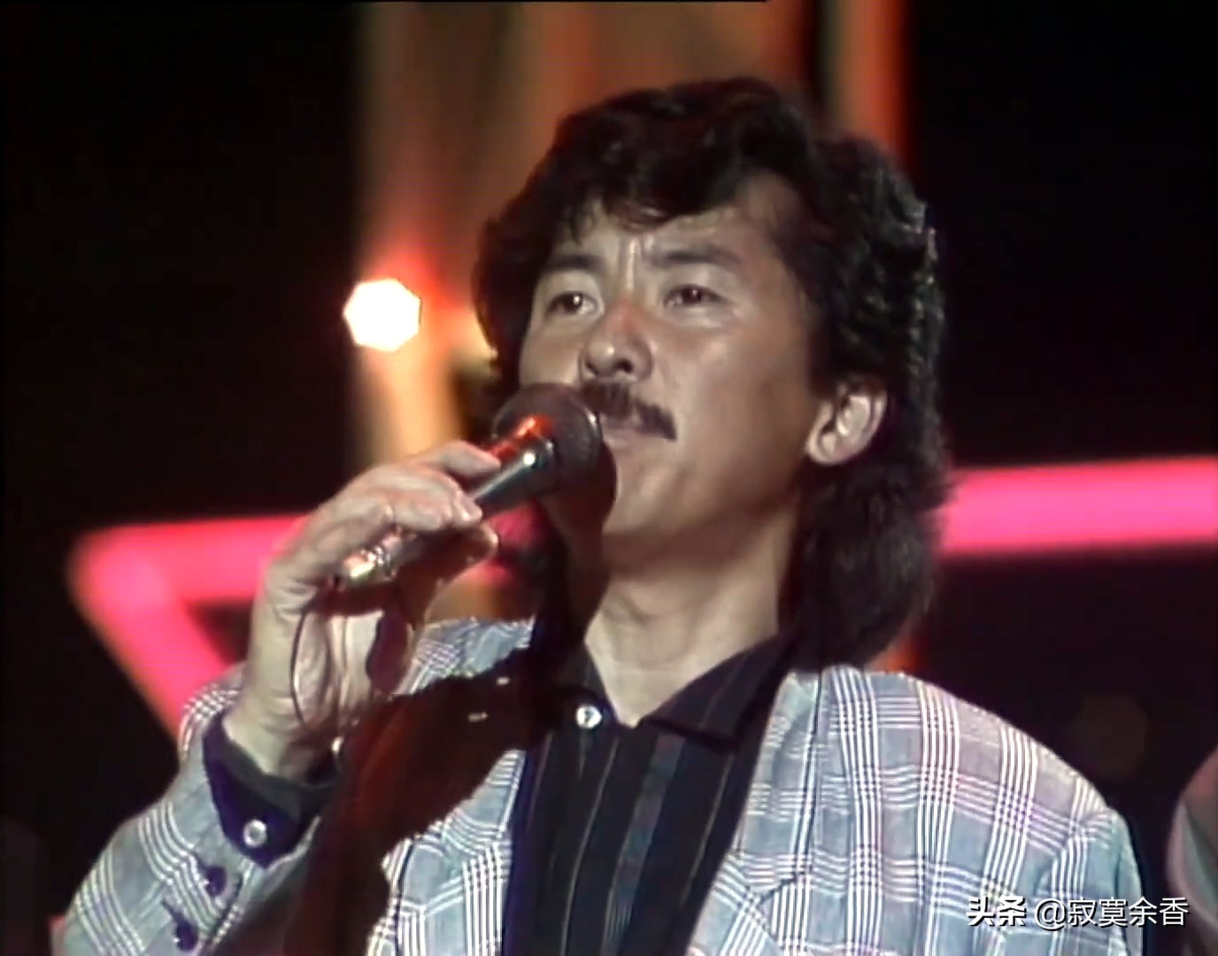 锁定85年群星劲歌荟萃，年轻时代的他们太惊艳太出彩了