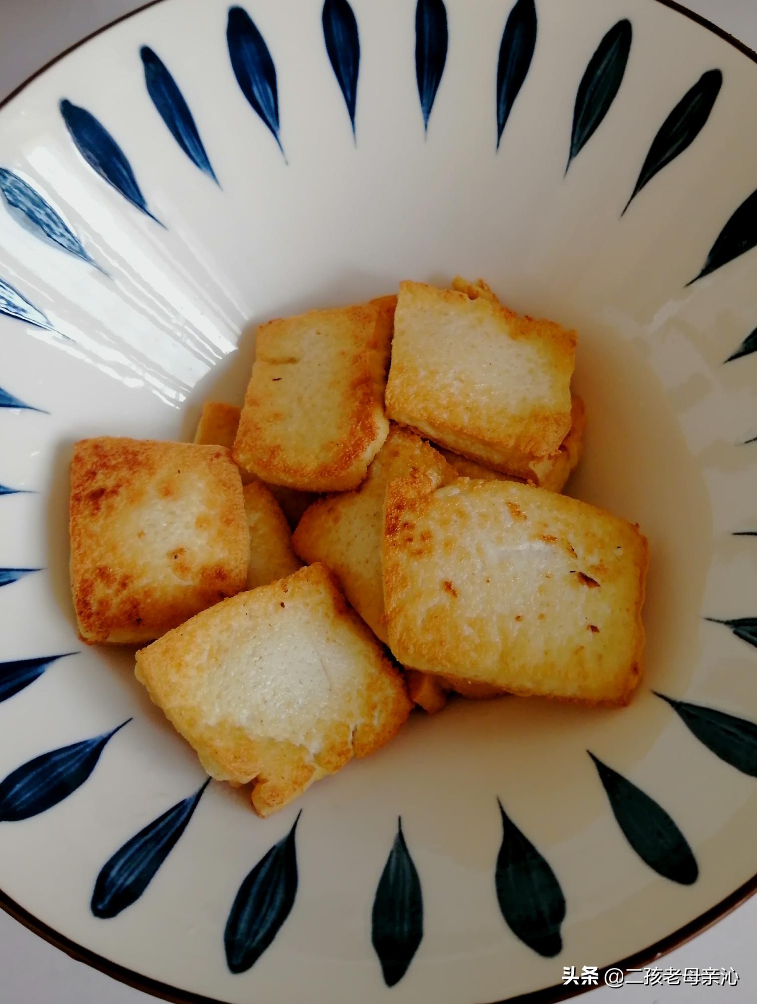 老母亲吃肉,老母亲的饭菜