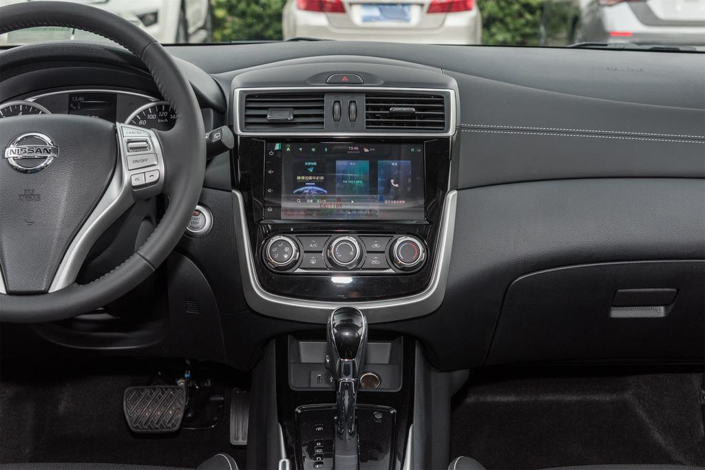 09年日产骐达两厢车价格,两厢东风日产轩逸