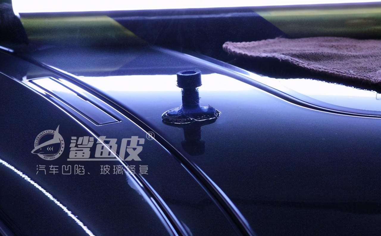 车顶梁凹陷修复价格,车顶轻微凹陷可以修复到没有瑕疵