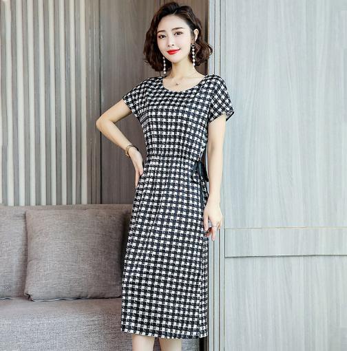 旗袍过时了！今夏流行的“声雨竹”，55岁小姨穿年轻像25，忒时髦