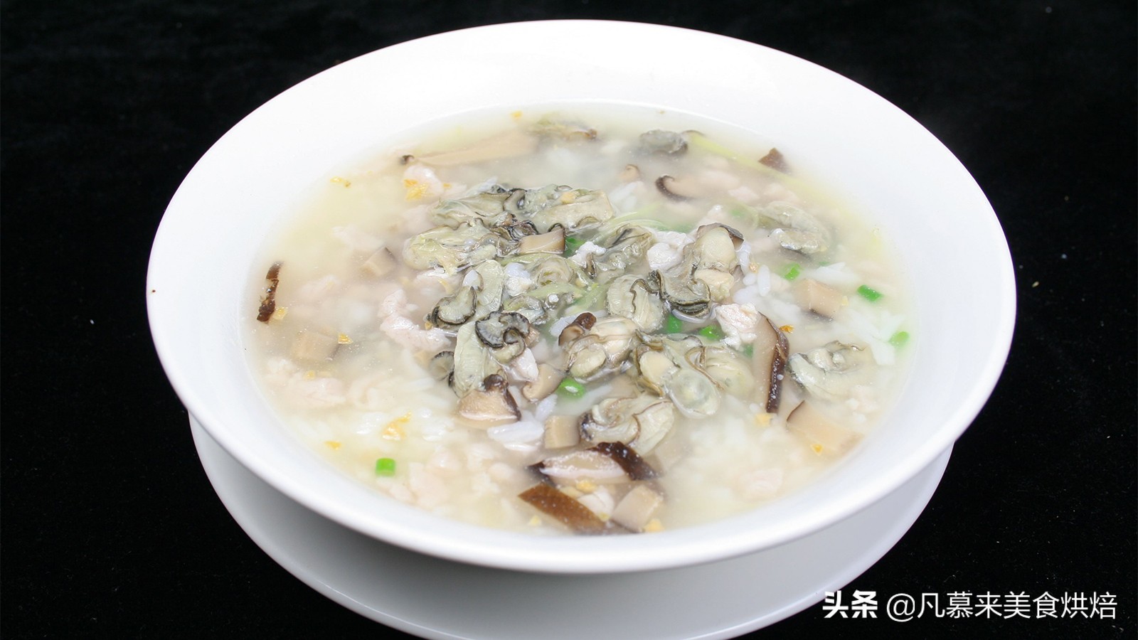 生蚝做宵夜个个肥美鲜嫩非常好吃,牡蛎生蚝的正确吃法