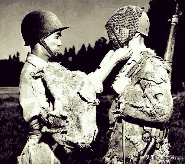 参谋长藐视总司令，老蒋为何两次撤换不动？史迪威：我有八个职务