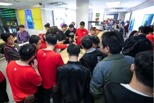 华为mate20是徕卡三摄吗,华为mate20徕卡