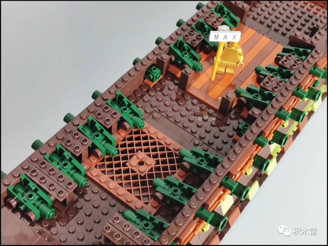 飞翔的荷兰人号为什么能潜水 (鬼船和飞翔的荷兰人号哪个更牛)