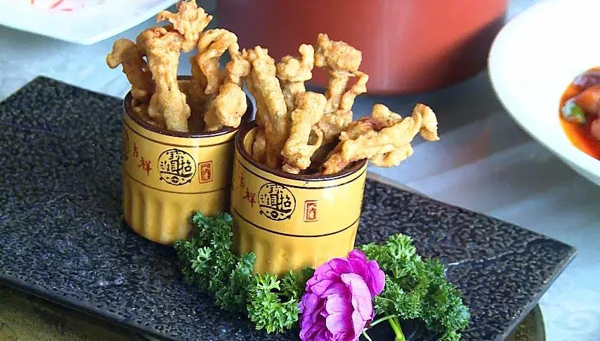 天桥沟玻璃栈道一日游,芙蓉山风景区玻璃滑道