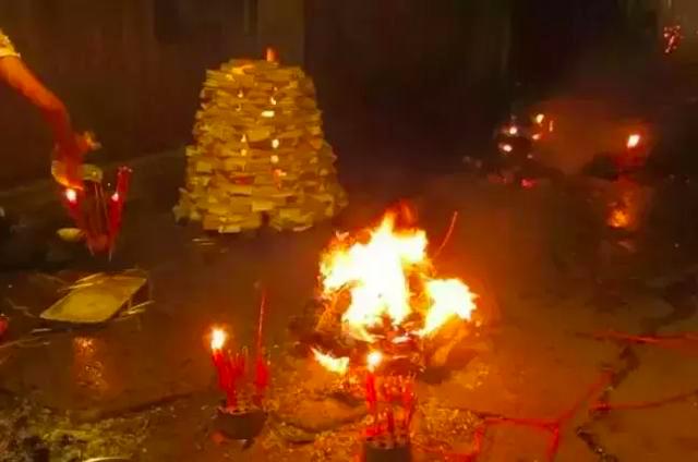 招魂仪式实录,丧葬哭灵习俗全过程