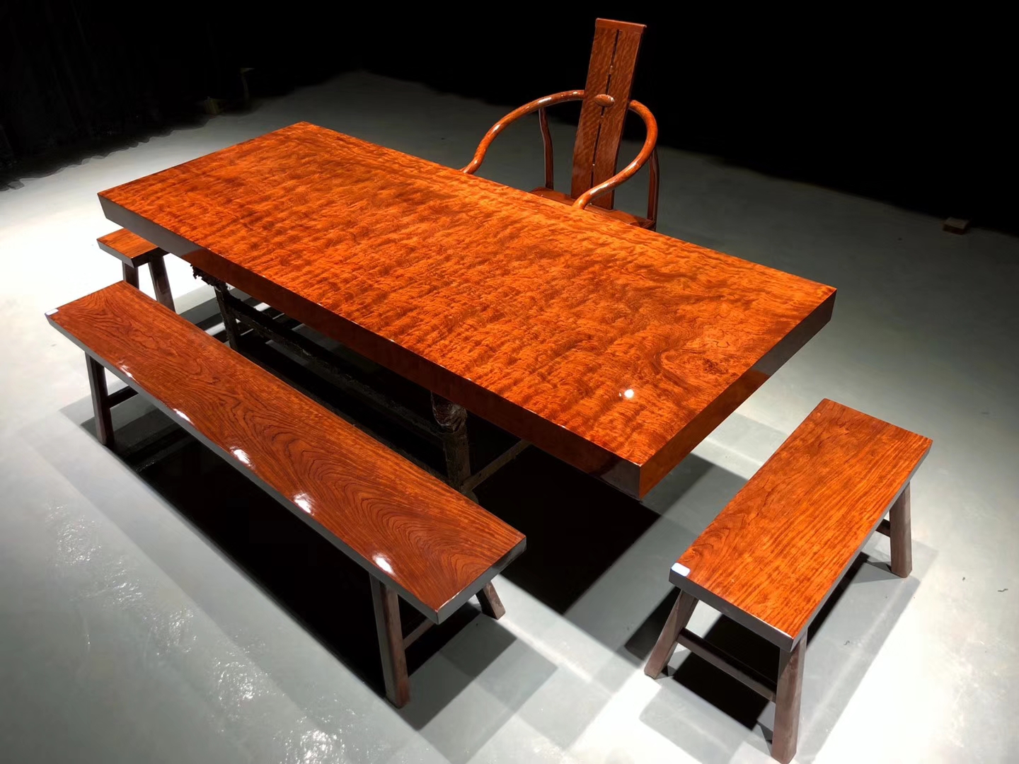 唐山高人198天打造30吨树王，成品惊艳，专家出价28万不卖