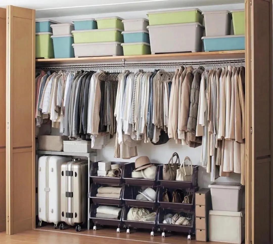 框架式衣柜节省空间灵活收纳,金属框架组合衣柜省钱技巧