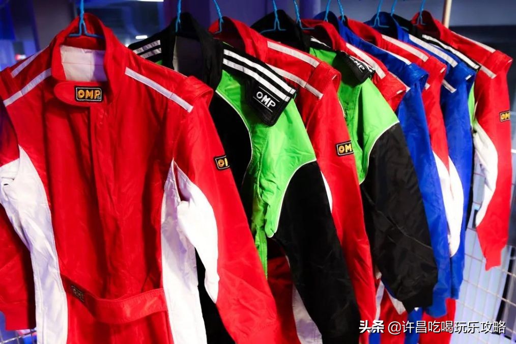 许昌科技广场下面竟然藏着一个卡丁车俱乐部，在朋友圈秒变酷盖