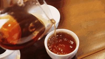 好茶测评|岁月雕刻的冰岛熟砖，喝它简单又舒适