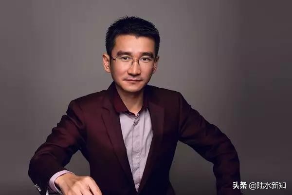 创业失败20次，最终将一袋坚果卖出百亿，成安徽首富