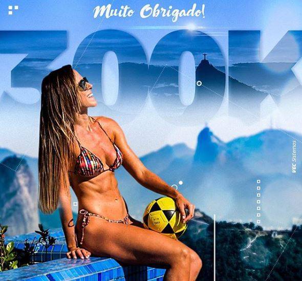 内马尔踢女足,小姐姐踢足球完整视频