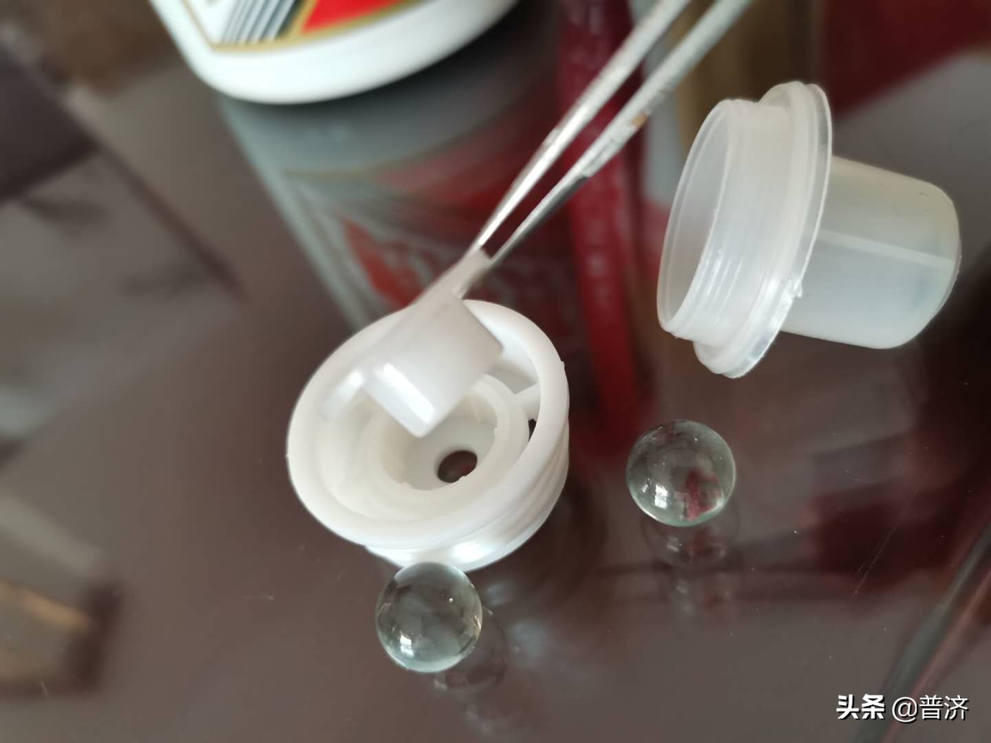 茅台酒瓶盖里的秘密,茅台瓶盖内暗藏什么玄机