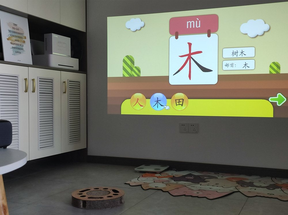 把家用投影仪放到电影院里投影,微果投影仪家用