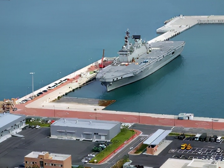 075和独岛对比,中国两栖攻击舰vs日本两栖攻击舰