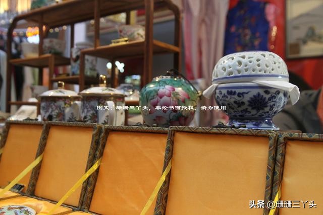 这种“积金堆玉”的特色工艺品，外国一些王室贵族专程到广州采购