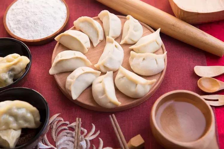 初五破五穷有什么讲究,初五破五迎财神