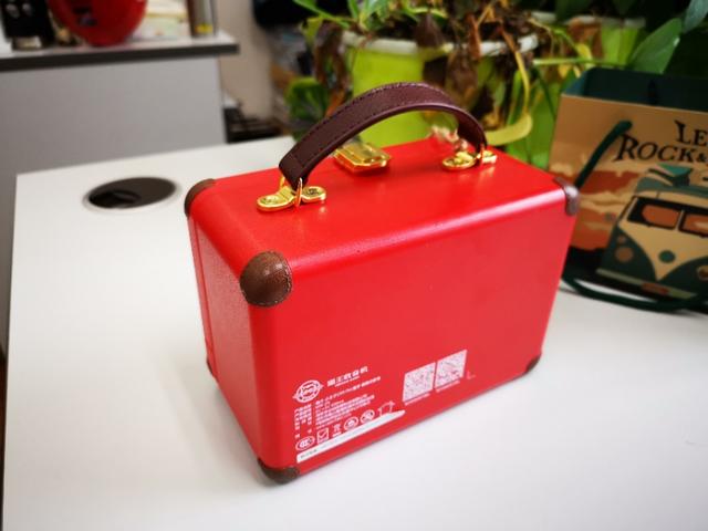 猫王收音机评测视频,猫王迷你收音机拆解