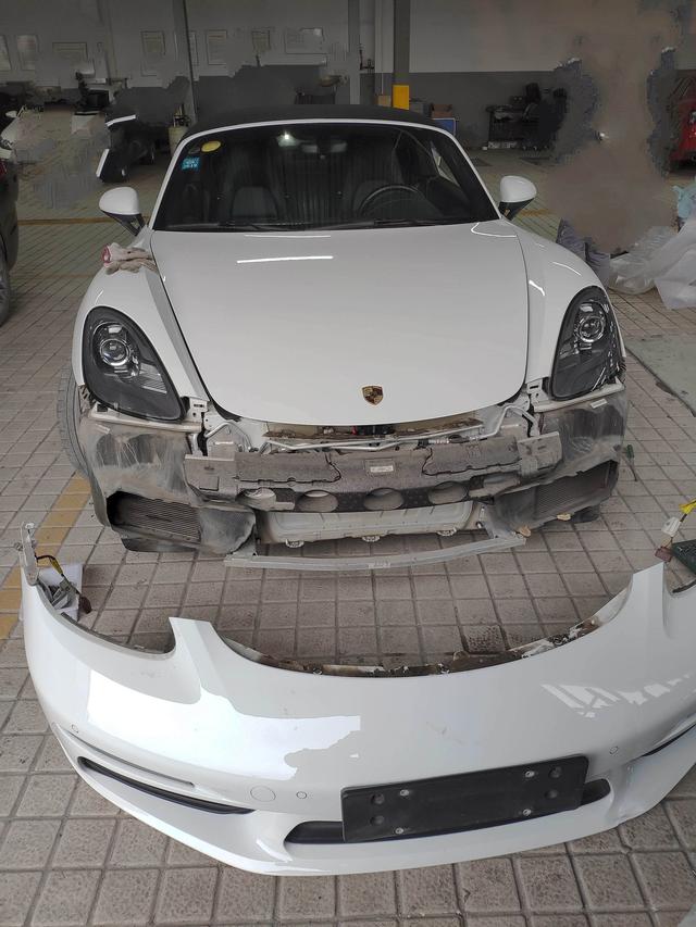 保时捷博克斯特拆前保险杠,保时捷博克斯特前保险杠怎么拆