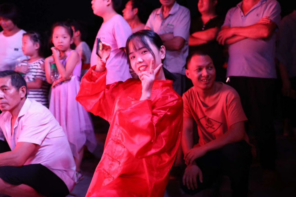 为什么富士康的员工自愿加班,富士康员工加班心态