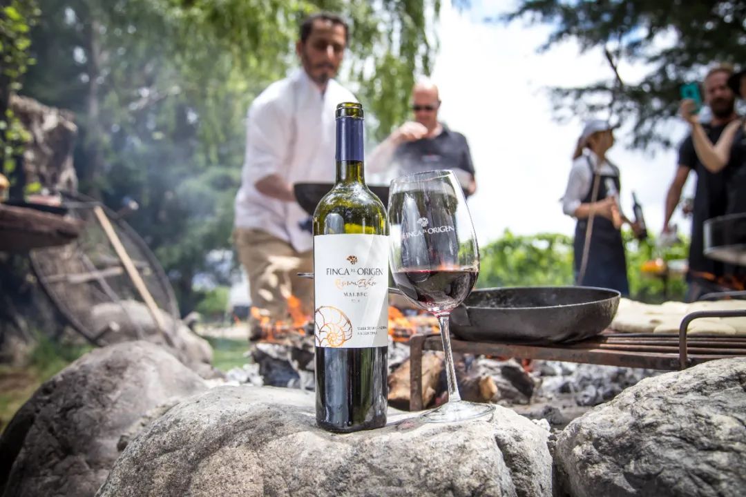 葡萄酒需要醒酒多长时间才更好喝,葡萄酒怎么区分需不需要醒酒