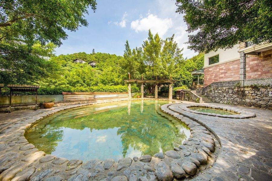 英德溶洞温泉度假村,英德奇洞温泉住房价格