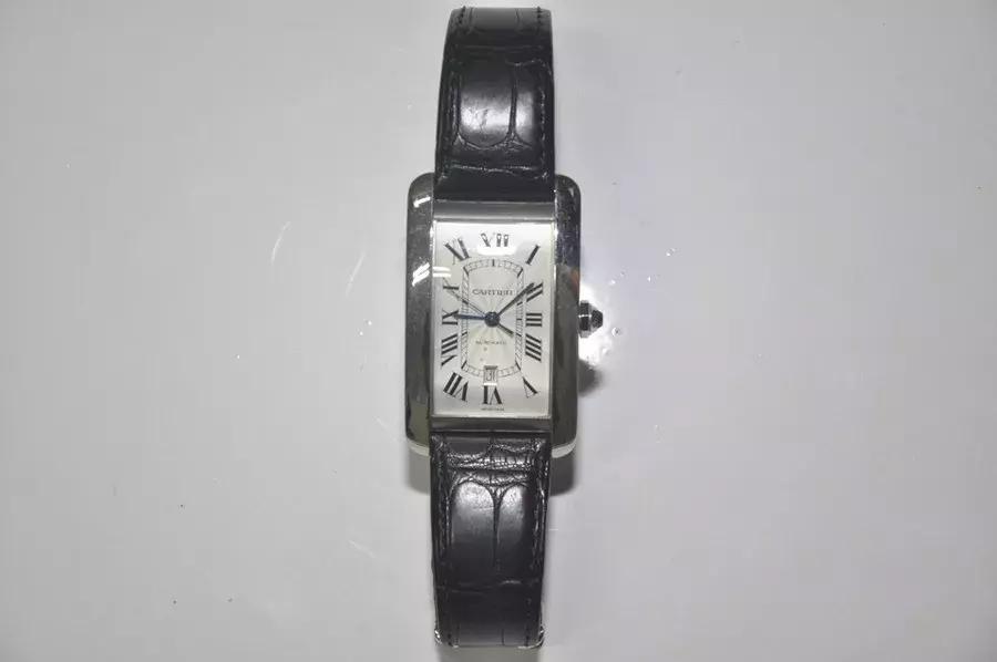 原价1030万、估价800万、起拍720万副厅长的表引发关注