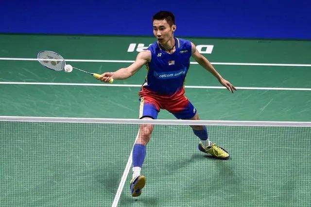 羽毛球拍黑话你了解多少,白色羽毛球拍哪款最好