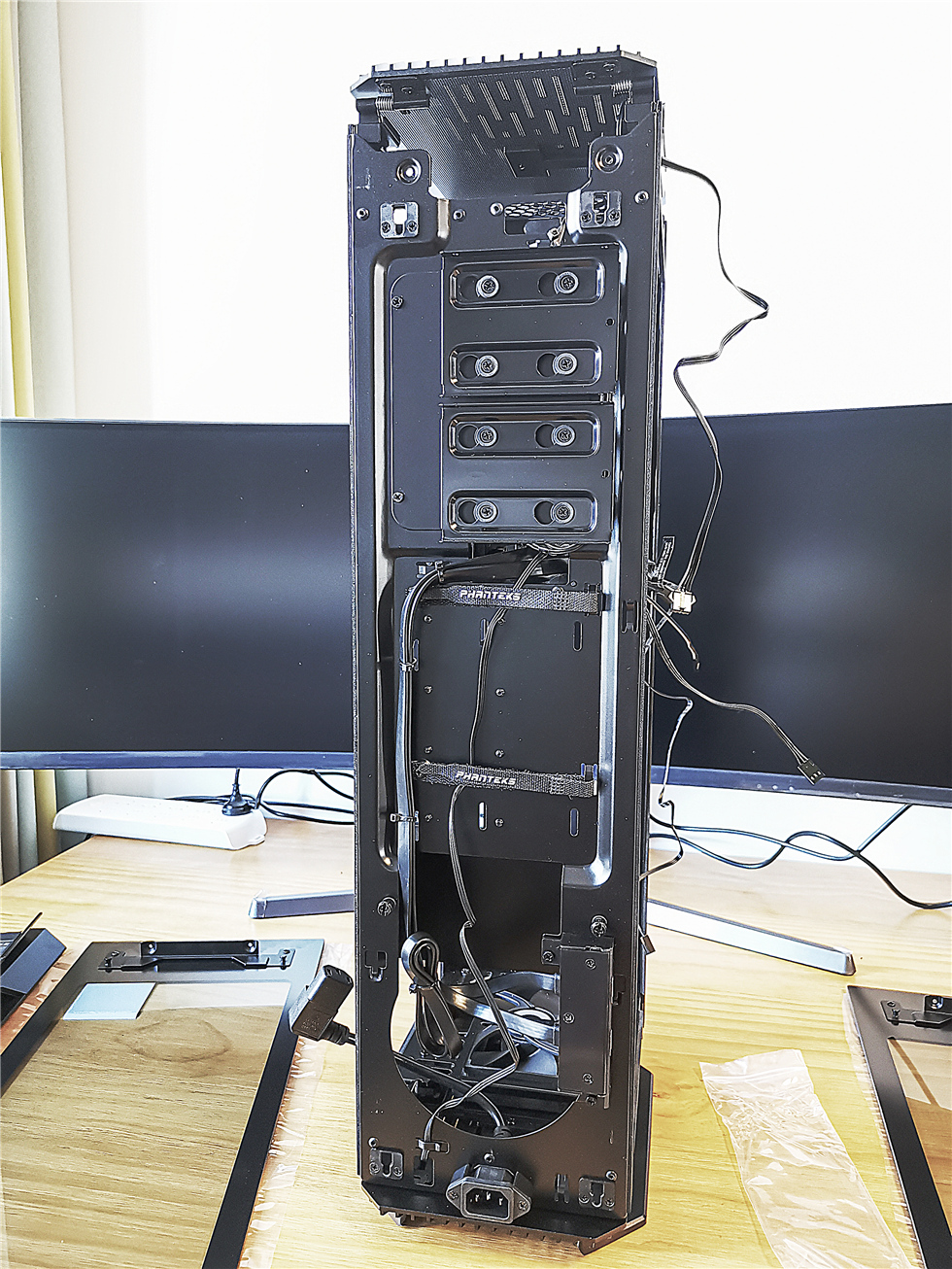 追风者217xe可以装几个硬盘,追风者pk217xe风道解析