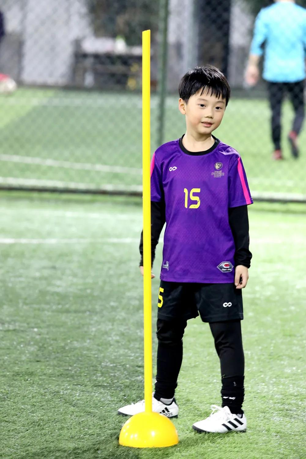 津门网金熙男：足球小将