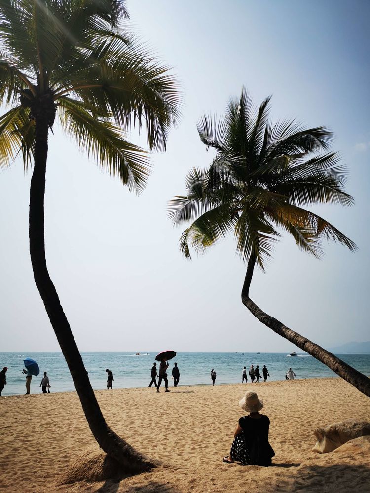三亚冲浪旅行攻略,去三亚旅游看海