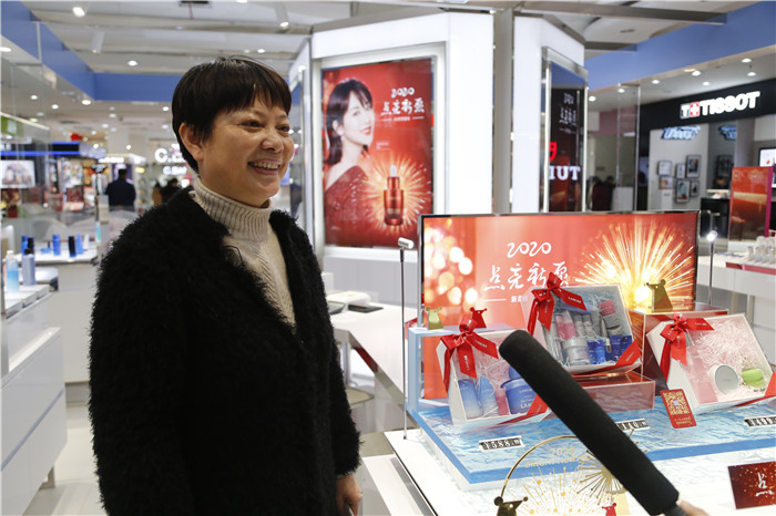 都市时尚护肤品兰芝强势入驻商厦填补阜阳高端护肤品消费空白