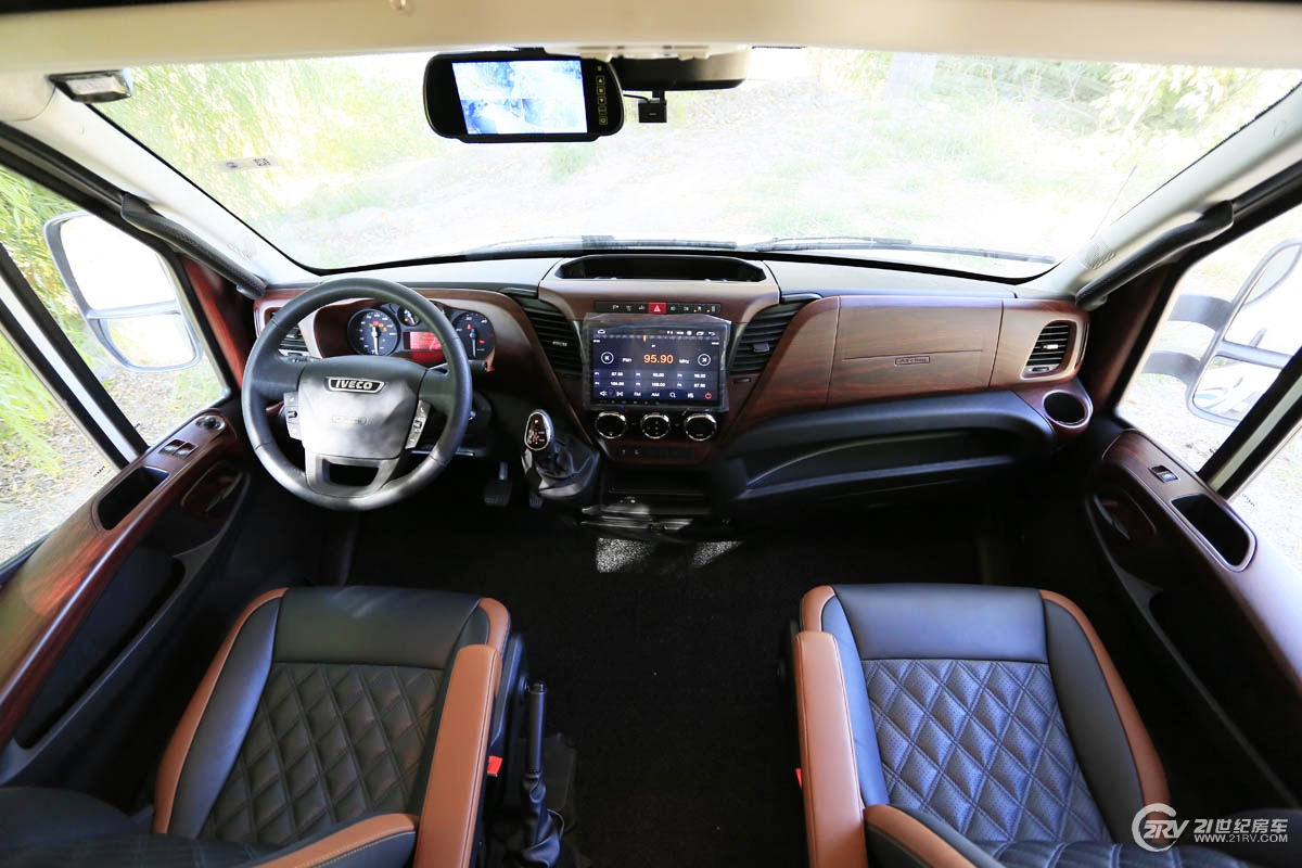 自行式房车c型空调每天要多少电,空调开一晚上耗电测评