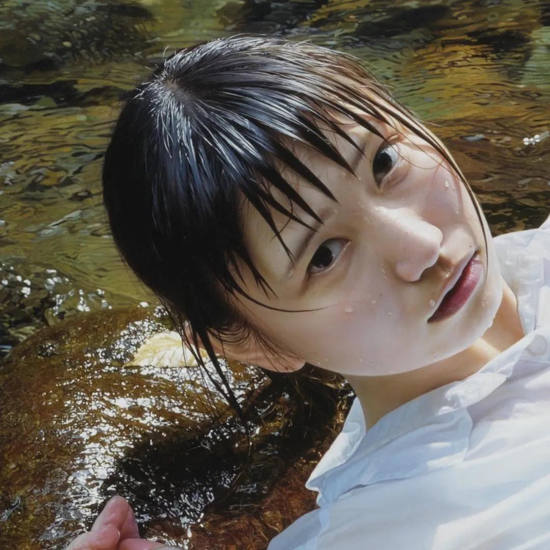 日本90后画家超写实绘画作品欣赏,日本画家画小清新少女