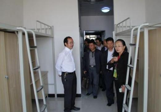 大学宿舍突击检查违法吗,大学宿管查违禁品